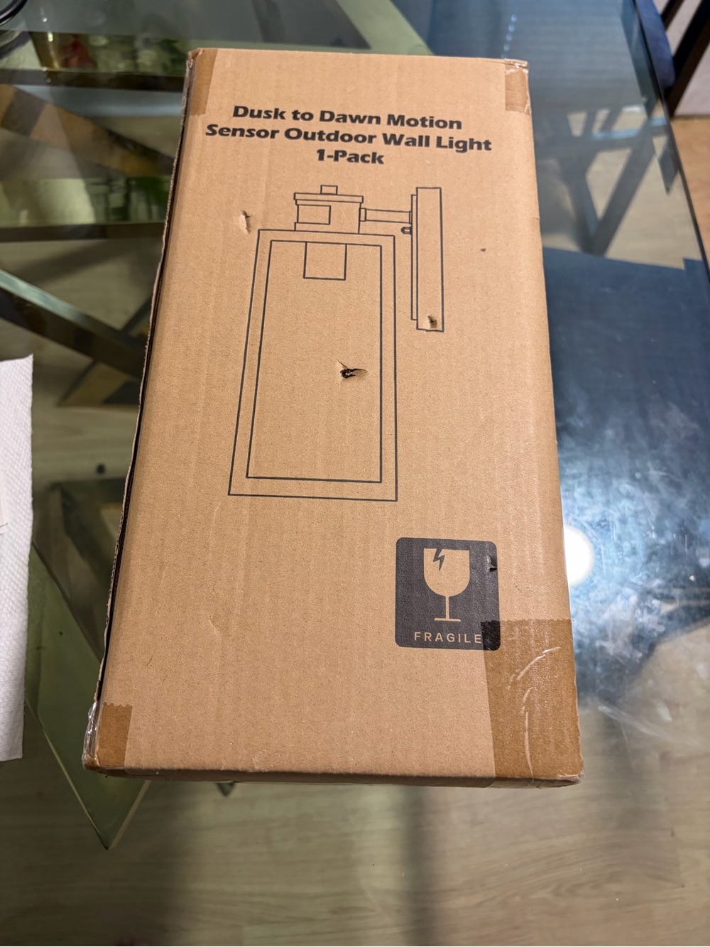 Dusk to Dawn Motion Sensor Outdoor Wall Light - Boxed